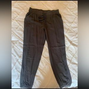 Aritzia Talula joggers